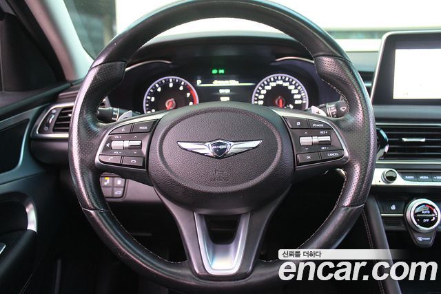 Genesis G70 2018 — photo 11