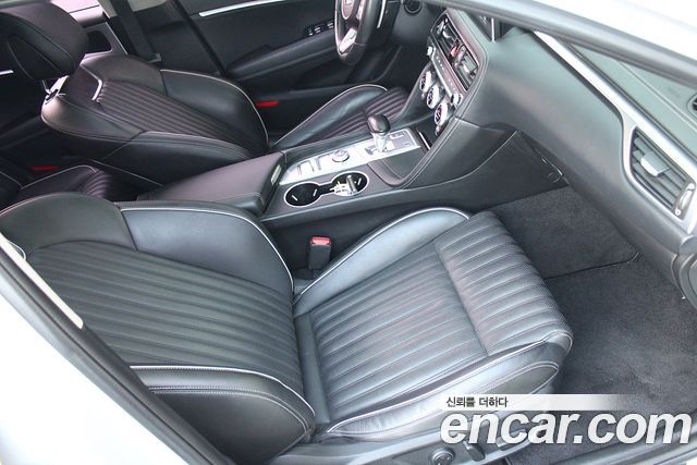 Genesis G70 2018 — photo 16