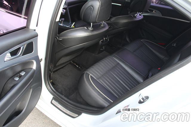 Genesis G70 2018 — photo 17