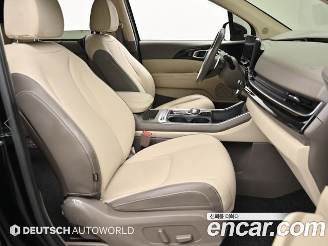 Kia Canival 2025 — photo 10