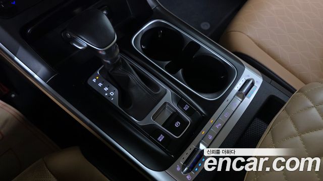 Kia Canival 2023 — photo 9
