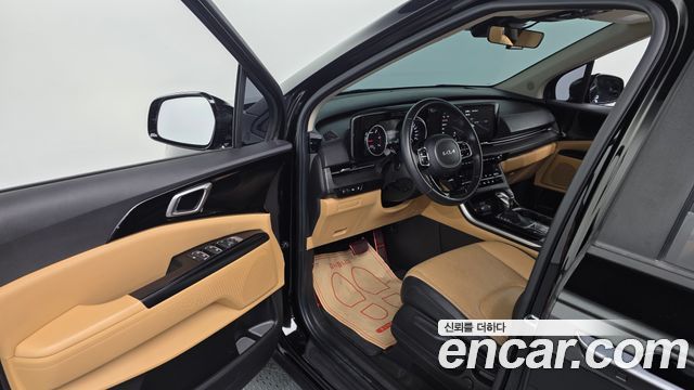 Kia Canival 2023 — photo 10