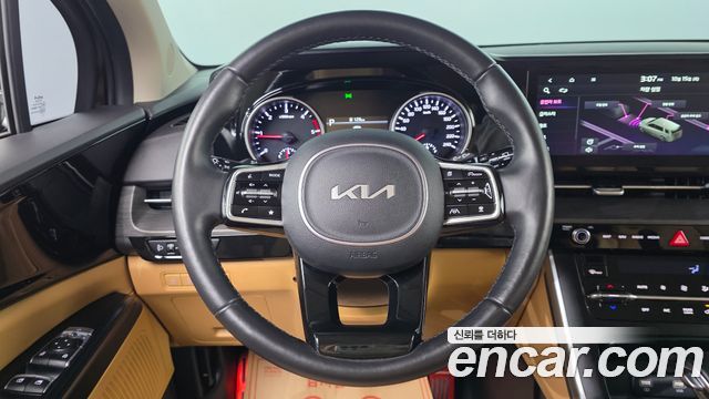 Kia Canival 2023 — photo 13