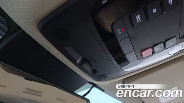 Kia Canival 2023 — photo 15