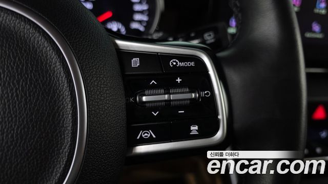 Kia Canival 2023 — photo 16
