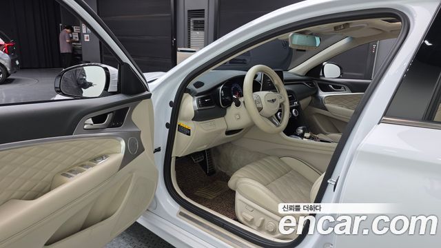 Genesis G70 2019 — photo 13