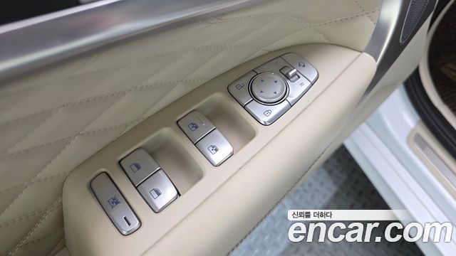 Genesis G70 2019 — photo 19