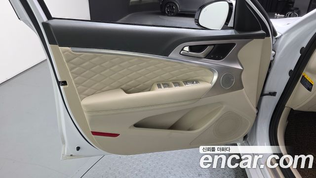 Genesis G70 2019 — photo 14