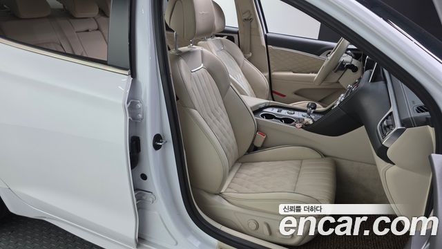 Genesis G70 2019 — photo 16
