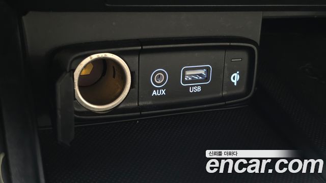 Genesis G70 2019 — photo 28