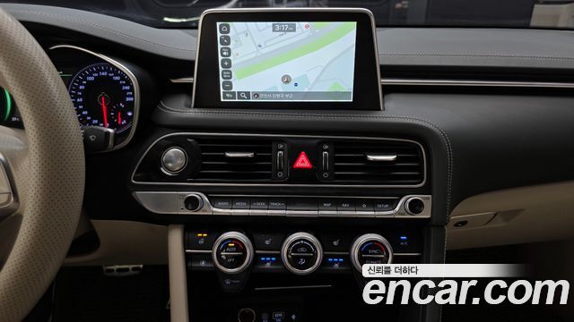 Genesis G70 2019 — photo 31