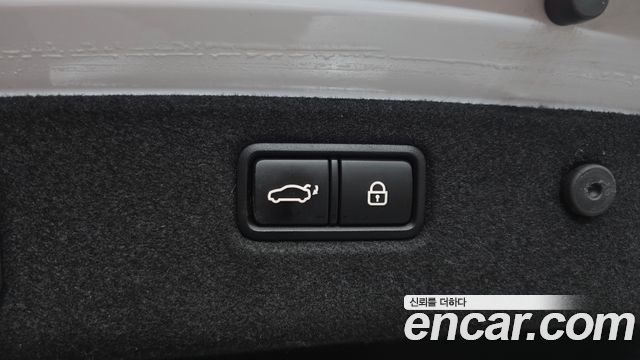Genesis G70 2019 — photo 36