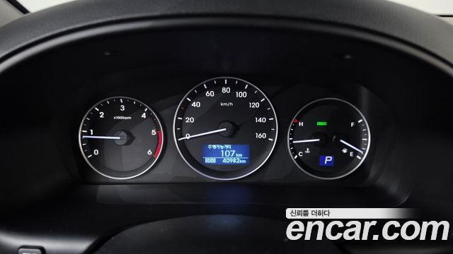 Hyundai Starex 2020 — photo 11