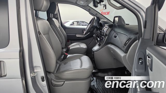 Hyundai Starex 2020 — photo 16
