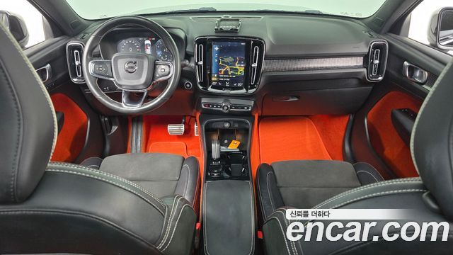 Volvo XC40 2021 — photo 7