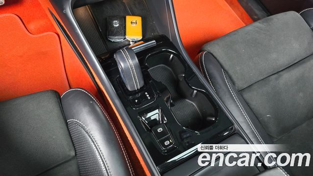 Volvo XC40 2021 — photo 9