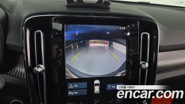 Volvo XC40 2021 — photo 15