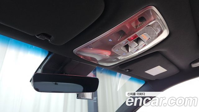 Genesis GV70 2023 — photo 24
