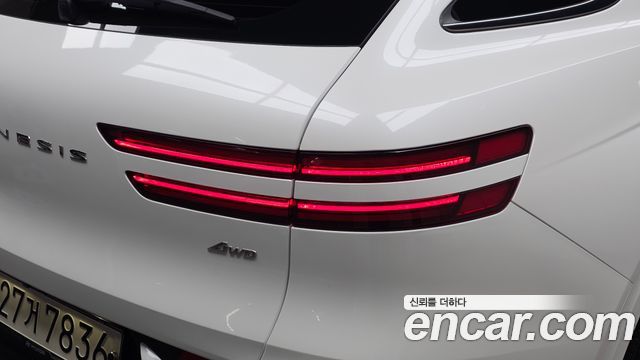 Genesis GV70 2023 — photo 9