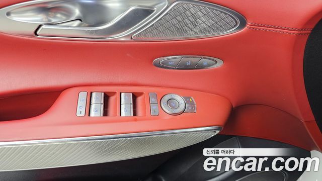 Genesis GV70 2023 — photo 27