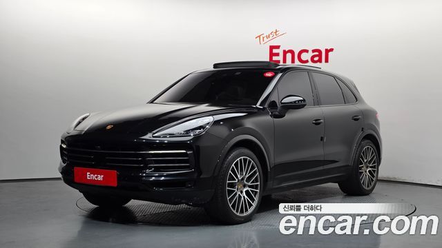 Porsche Cayenne 2023 — photo 1