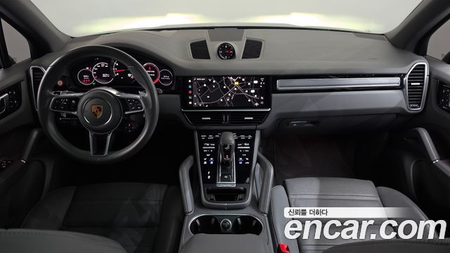 Porsche Cayenne 2023 — photo 10