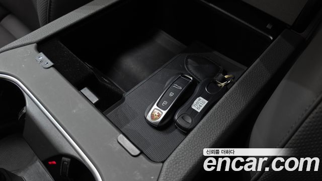 Porsche Cayenne 2023 — photo 21