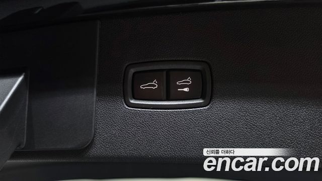 Porsche Cayenne 2023 — photo 24