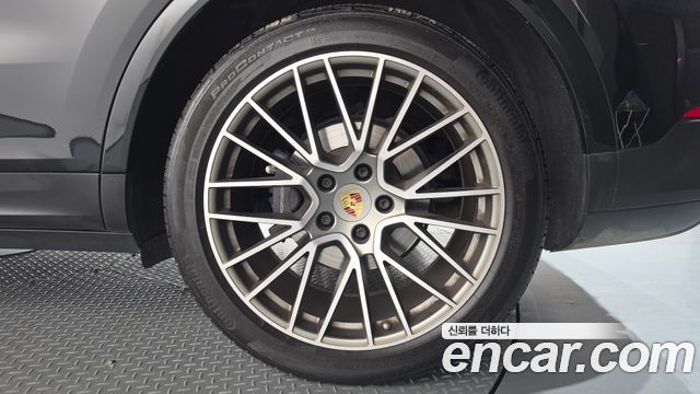 Porsche Cayenne 2023 — photo 7