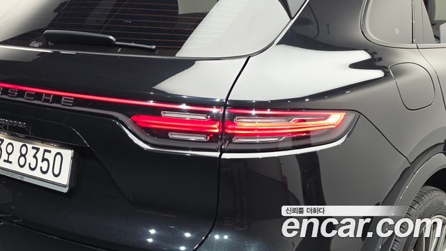 Porsche Cayenne 2023 — photo 9