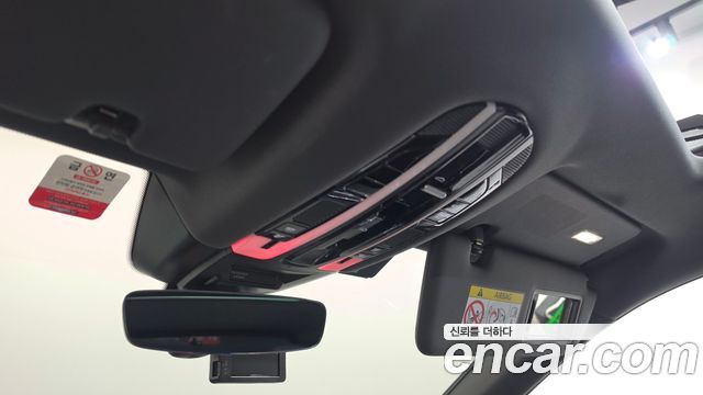 Porsche Cayenne 2023 — photo 27