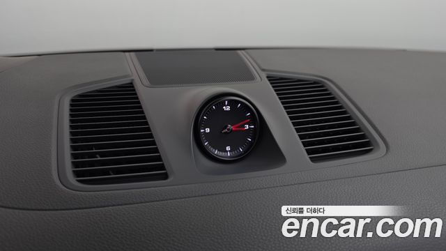 Porsche Cayenne 2023 — photo 32