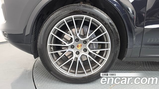 Porsche Cayenne 2020 — photo 5
