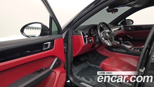 Porsche Cayenne 2020 — photo 10