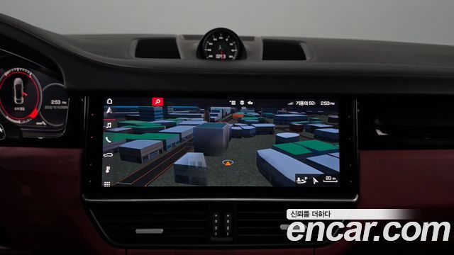 Porsche Cayenne 2020 — photo 13
