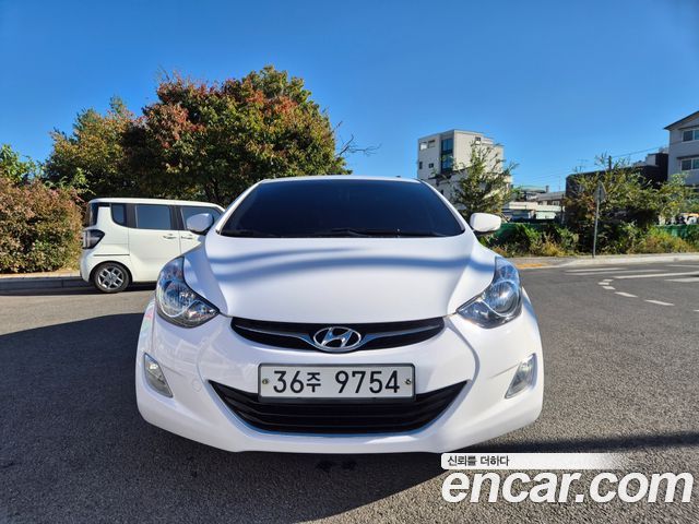 Hyundai AVANTE 2013 — photo 3