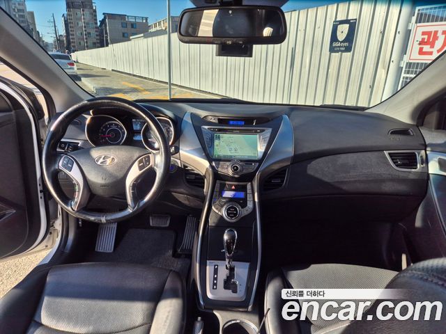 Hyundai AVANTE 2013 — photo 7
