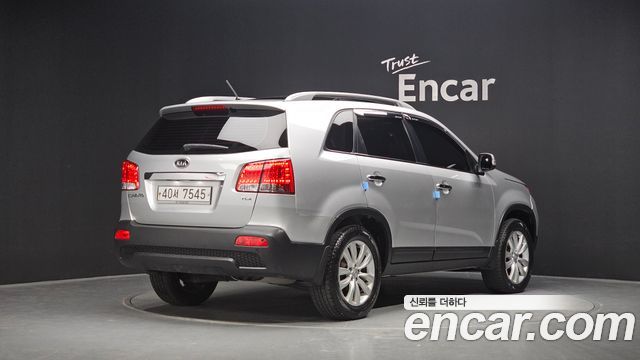 Kia Sorento 2011 — photo 2