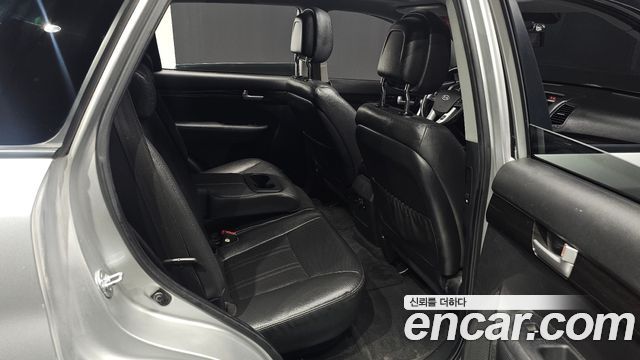 Kia Sorento 2011 — photo 11