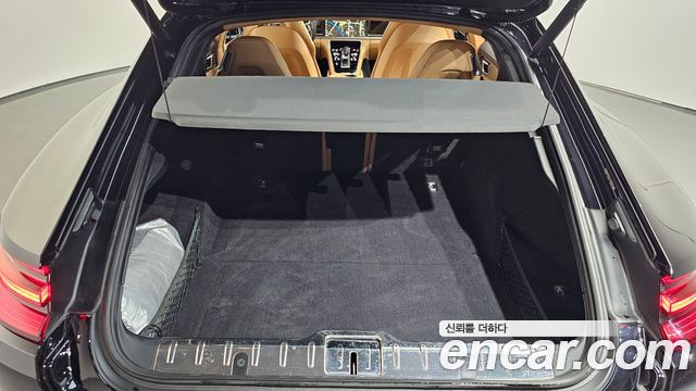 Porsche Panamera 2018 — photo 25