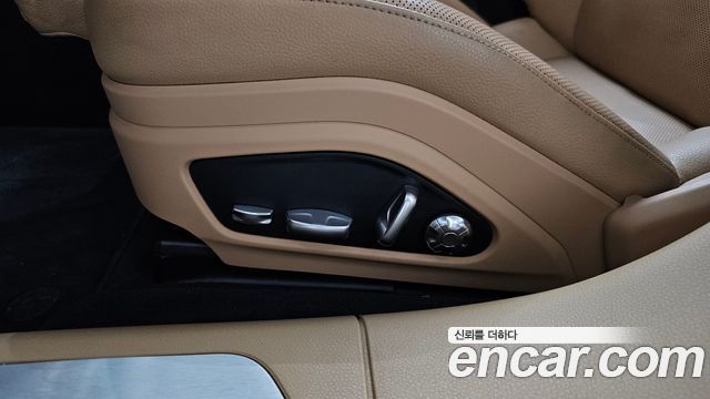 Porsche Panamera 2018 — photo 30