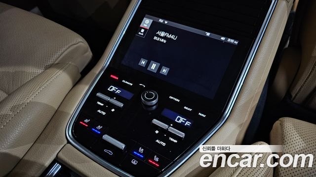 Porsche Panamera 2018 — photo 32