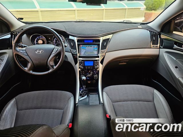 Hyundai Sonata 2010 — photo 9