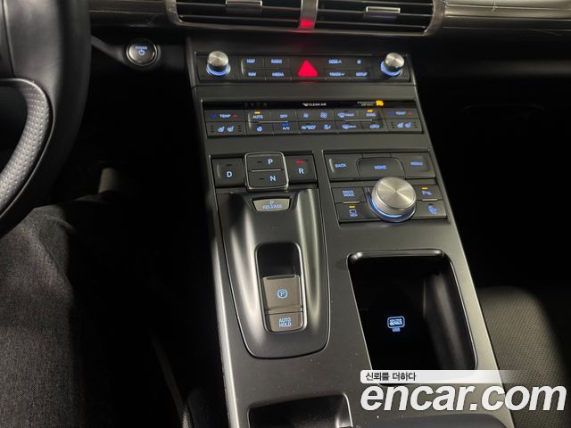 Hyundai Nexo 2023 — photo 8
