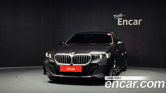 BMW 5-Series 2025 — photo 3