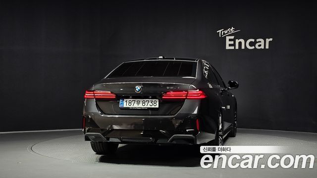 BMW 5-Series 2025 — photo 4