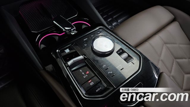 BMW 5-Series 2025 — photo 12
