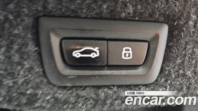 BMW 5-Series 2025 — photo 25