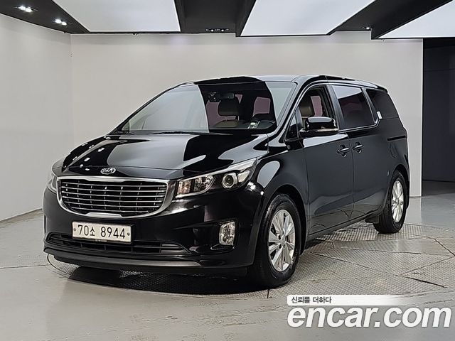 Kia Canival 2015 — photo 1