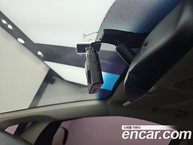Kia Canival 2015 — photo 16